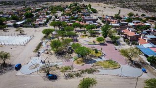 AVANZA LA OBRA DE LA PLAZA LOS ALGARROBOS